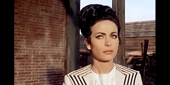Giulia Rubini as Joan Norton, a sheriff's wife with plenty to worry about in Ringo and His Golden Pistol (1966)