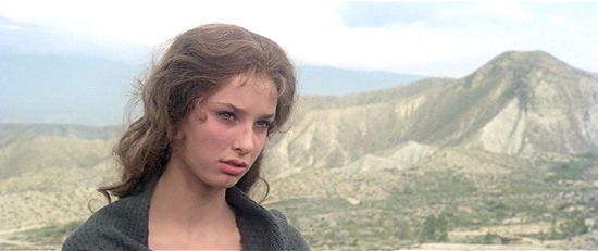 Paola Dominguin as Helen Preston in California (1977)