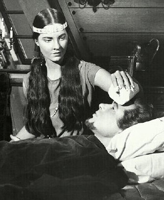 Jody Lawrence as Pocahontas with Anthony Dexter as Capt. John Smith in Captain John Smith and Pocahontas (1953)
