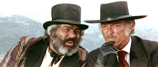 Ignazio Spalla (Pedro Sanchez) as Bronco and Lee Van Cleef as Sabata plotting in Return of Sabata (1971)