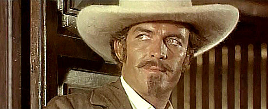 Angel del Pozo as Maximilian de Winton, a member of the Bennett gang in Face to Face (1967)