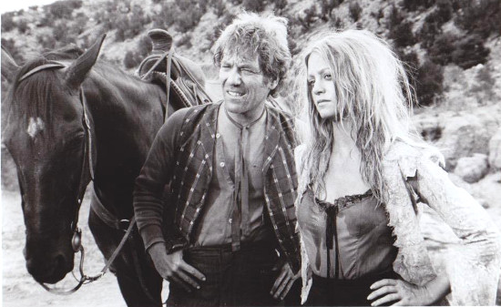 Blackjack the horse, George Segal as Charlie Malloy and Goldie Hawn as Bluebird in The Duchess and the Dirtwater Fox (1976)