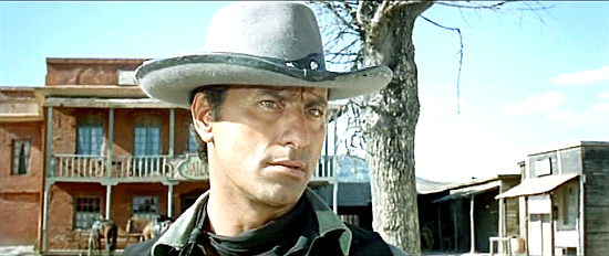 Raf Baldassarre as Gregory Lassiter, leader of the Lassister gang, in Dead Men Don’t Count (1968)