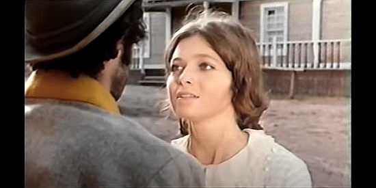 Giovanna Di Bernardo as Mary tries to get closer to Slim in Pistol Packin’ Preacher (1972)