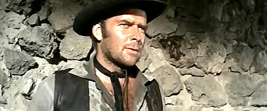Frank Latimore as Steve Loman in Fury of the Apaches (1964)
