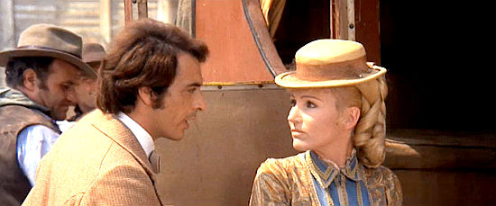 Claudio Giori as Manuel Garcia with Karin Field as Carol Finney in The Return of Shanghai Joe (1974)