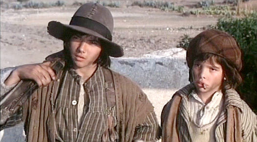 Duilio Cruciana as Cal Foster and Fernando Castro as Dutch Foster in Cry Onion (1975)