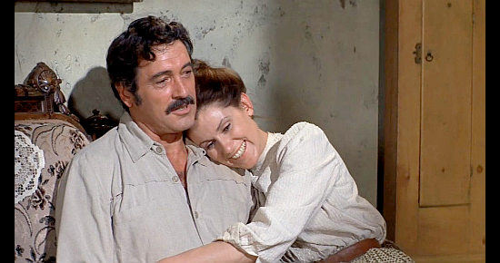 Rock Hudson as Chuck Jarvis with wife Kate (Susan Clark) in Showdown (1973)
