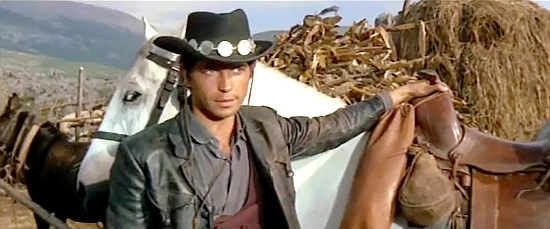 Angelo Infanti as the young bounty hunter Hud in Ballad of a Gunman (1967)