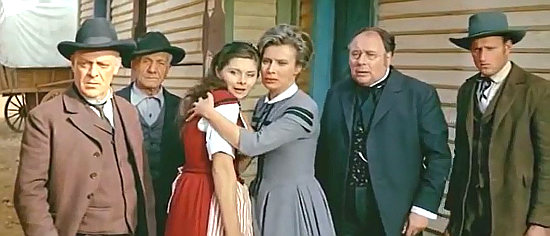 Veljko Maricic as Mr. Bergmann, Macha Mril as Lizzy, Antje Weissgerber as Mrs. Ebersbach, and The Professor in Rampage at Apache Wells (1965)