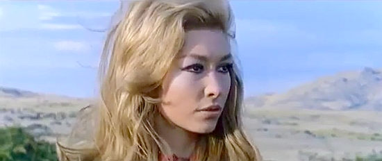 Claudia Gravy as Peggy, Cjamango's gunslinging wife in Adios Cjamango (1970)