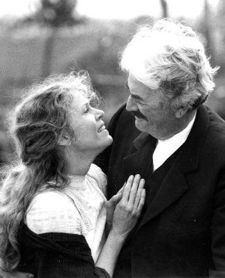 Jane Fonda as Harriet Winslow with Gregory Peck as Ambrose Bierce in Old Gringo (1989)