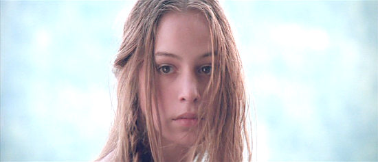 Jodhi May as Alice Munro, the frailer younger daughter of Col. Munro in Last of the Mohicans (1992)