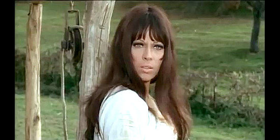 Cristina Penz as Consuelo, concerned about Fernando's plans to seek revenge in Pray to God and Dig Your Grave (1968)