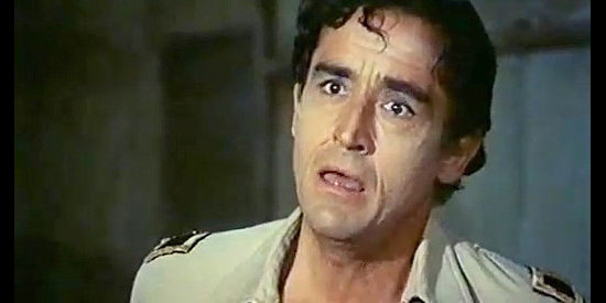 Victorio Gassman as Guido Guidi, leader of an acting troupe bound for Vera Cruz in What Am I Doing in the Middle of a Revolution (1972)