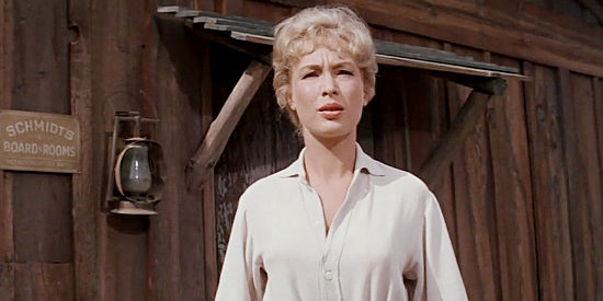 Barbara Eden as Roslyn Pierce, the woman in love with Clint Burton in Flaming Star (1960)