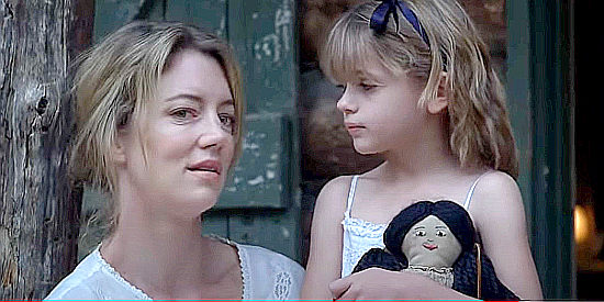 Cynthia Watros as Maggie with her young daughter Amelia in Avenging Angel (2007)