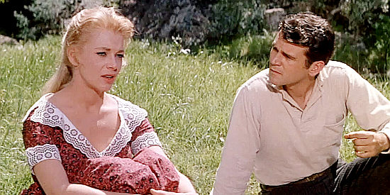 Dolores Michaels as Julie and Don Murry as Dan, discuss their possible future together in One Foot in Hell (1960)