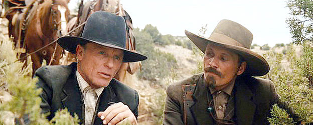 Ed Harris as Virgil Cole and Viggio Mortenson as Everett Hitch in Appaloosa (2006)