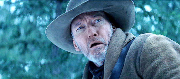 Ed Lauter as Parsons, one of Carver's trackers in Seraphim Falls (2006)