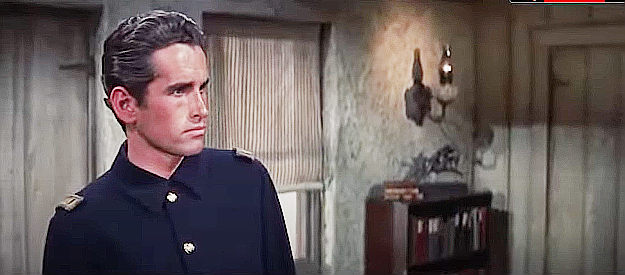 James Douglas as Lt. Thomas Gresham, the officer who plans to marry Tracey Hamilton in A Thunder of Drums (1961)