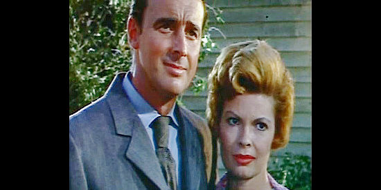 Jerome Courtland as Sam Crubbs and Patricia Owen as Clare Grubbs, fearing their less than perfect past brought Santee to Lark in Black Spurs (1965)