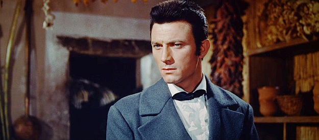 Laurence Harvey as William Travis, meeting Davy Crockett for the first time in The Alamo (1960)