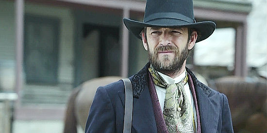 Luke Perry as John Goodnight, facing off against Dan Reed in Goodnight for Justice (2011)