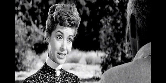 Marsha Hunt as Kate Miller, trying to salvage a relationship with Sam Christy in The Plunderers (1960)