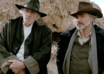 Bruce Dern as Sheriff Hutchinson and Burt Reynolds as John McKay in Hard Ground (2003)