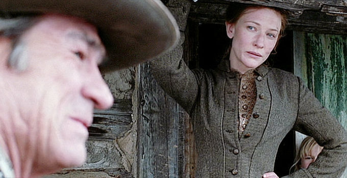Cate Blanchett as Magdelana Gilkeson convincing father Samuel Jones (Tommy Lee Jones) to be her tracker in The Missing (2003)