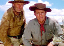 Edgar Buchanan as Jonah Johnson and Howard Duff as Lin Sloane, tracking a herd of wild horses in Red Canyon (1949)