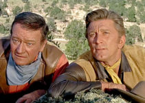 John Wayne as Taw Jackson and Kirk Douglas as Lomax in The War Wagon (1967)