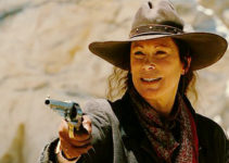 Suzanne Andrews as Maxine Thornton in The Far Side of Jericho (2006)