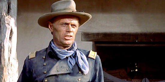 Richard Widmark as Lt. Jim Gary, sent to town to fetch Guthrie McCabe in Two Rode Together (1961)