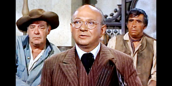 Robert H. Harris as Hort Taylor, the Butterfield man with a secret in Apache Uprising (1966)