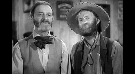 Si Jenks as Kentuck and Al St. John as Uncle Billy, two of Oakhurst's friends in The Outcasts of Poker Flat (1937)