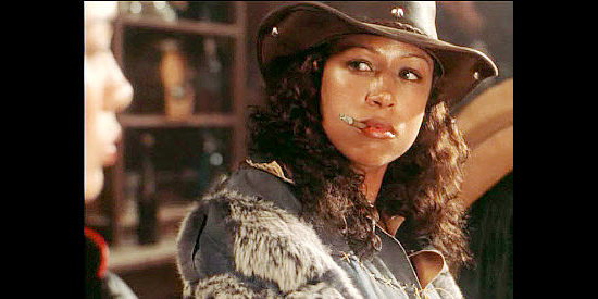 Stacey Dash as Kim in Gang of Roses (2003)