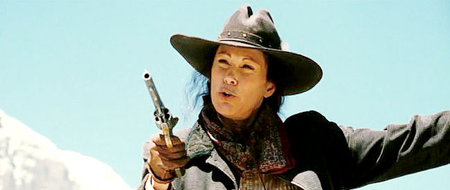 Suzanne Andrews as Maxine Thornton in The Far Side of Jericho (2006)
