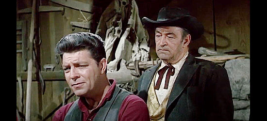 Ted de Corsia (right) as Jud with Wade Cooper (Dale Robertson) in Blood on the Arrow (1964)