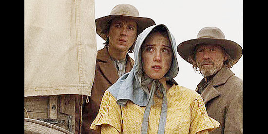 Thomas Gately (Paul Dano), Millie Gatley (Zoe Kazan) and Solomon Tetherow (Will Patton) concerned about Indians in Meek's Cutoff (2010)