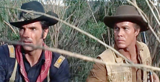 Tom Tryon as Capt. Demas Harrod and Harve Presnell as Sol Rogers, watching out for Indians in The Glory Guys (1965)
