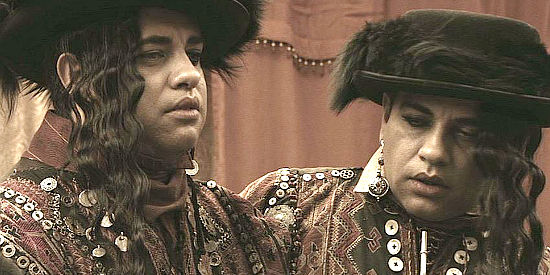 Alfonso Quijada as Cerce and Rene Quijada as Solomon, the dying Siamese twins in The Last Rites of Ransom Pride (2010)