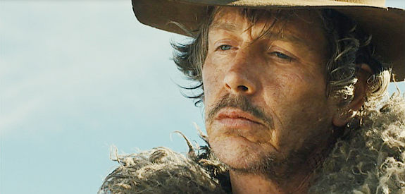 Ben Mendelsohn as Payne, the man leading a vicious gang Silas was once part of in Slow West (2015)