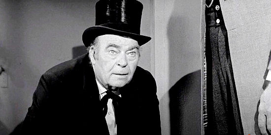 Billy House as Judge Cole, a man secretly in cahoots with saloon owner Joe Barnum in Naked Gun (1956)