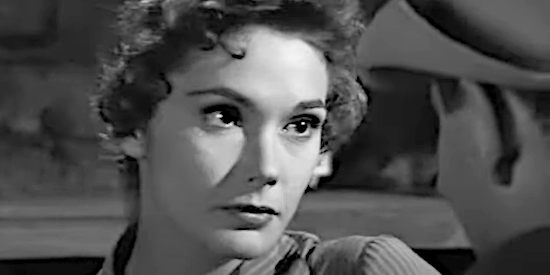 Felicia Farr as Emmy, falling for Ben Wade's seduction in 310 to Yuma (1957)