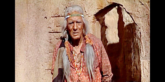 Francis McDonald as the old Piute Indian the cavalry patrol encounters in Fort Massacre (1958)