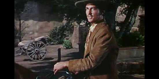 Gil Donaldson as Luis Robles, skeptical that American lawmen will help his family in Dallas (1950)