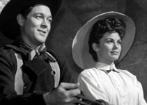 Ben Johnson as Travis Blue and Joanne Dru as Denver, traveling West in Wagon Master (1950)
