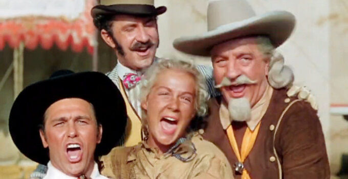 Howard Keel as Frank Butler, Keenan Wynn as Charlie Davenport, Betty Hutton as Annie Oakley and Louis Calhern as Buffalo Bill